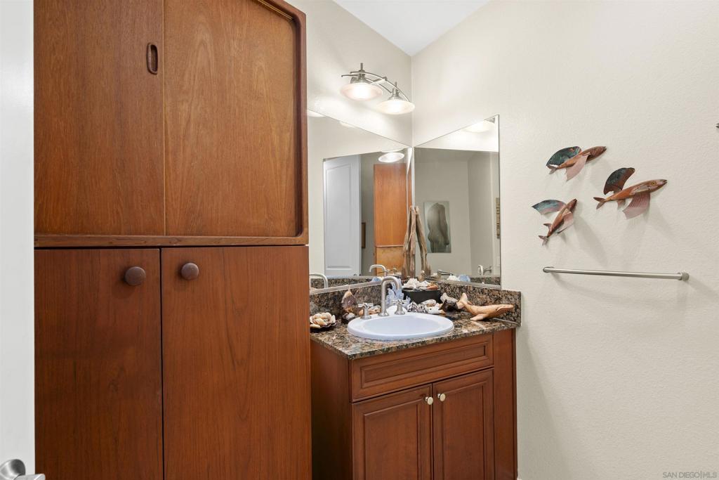 1021 Scott - photo 17