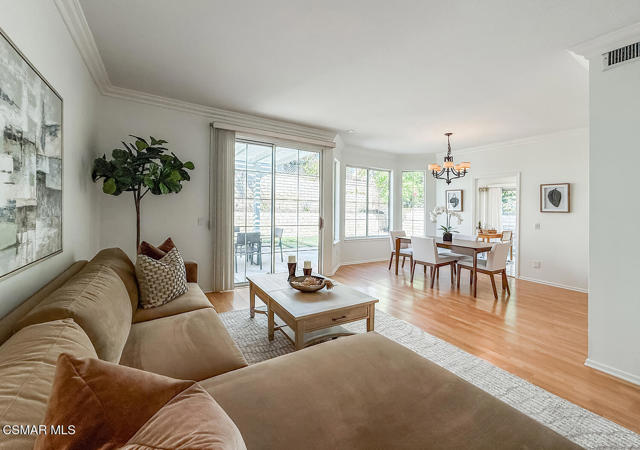 1768 Fox Springs Circle, Newbury Park CA: https://media.crmls.org/mediaz/94bcea06-8e5a-4301-8a03-94828893af6f.jpg
