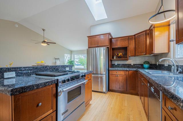 361 Hannon Avenue, Monterey CA: https://media.crmls.org/mediaz/94bd7e6b-14e8-4e19-886c-b39c486e70a2.jpg