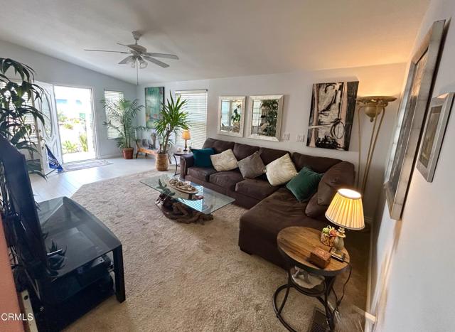 1215 Anchors Way Way, Ventura CA: https://media.crmls.org/mediaz/94bf1657-f02f-4dab-96ff-69fd76f90572.jpg