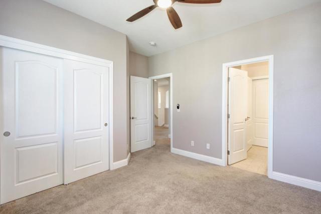 9987 Spring View Way, Elk Grove CA: https://media.crmls.org/mediaz/94bf8853-3804-4561-a2a3-01b8658cc263.jpg