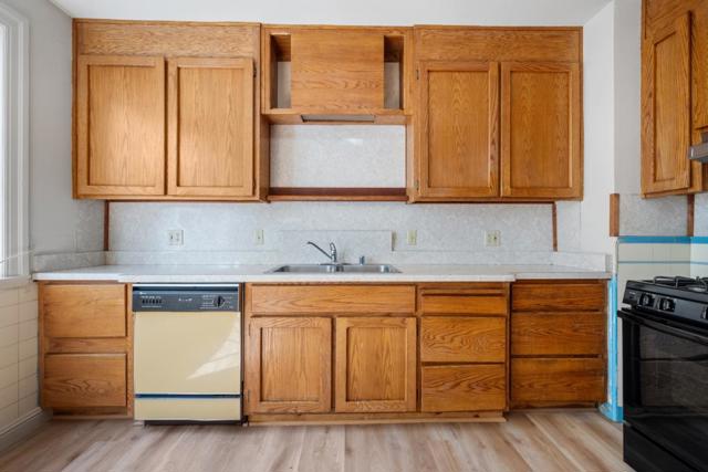1615 La Salle Avenue, San Francisco CA: https://media.crmls.org/mediaz/94bfb015-665c-44fb-b70f-51721a4ffed5.jpg
