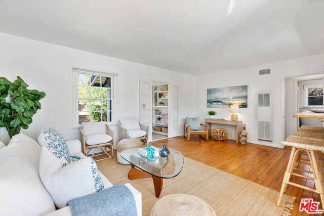 1026 Ozone Avenue photo 5