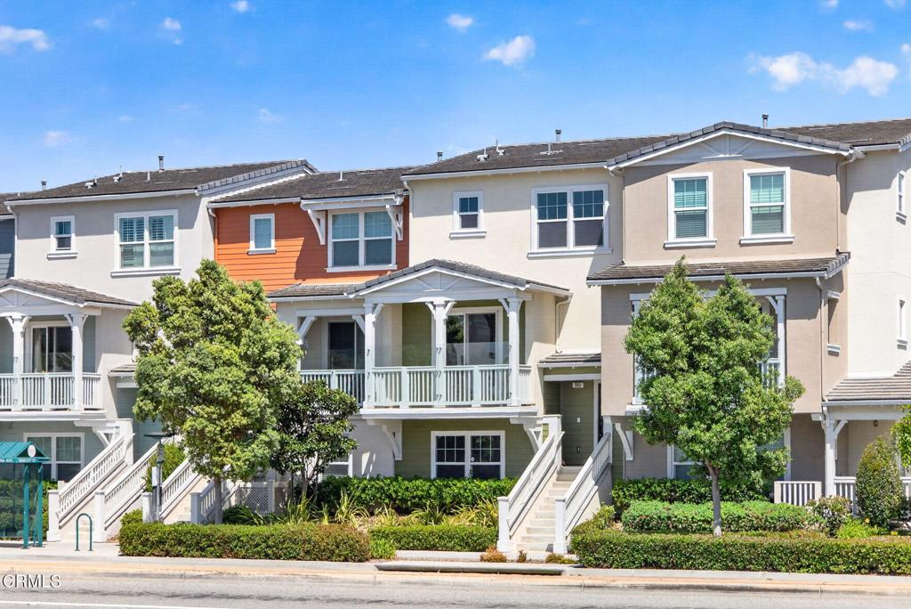1952 Victoria Avenue