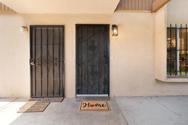 540 Oakdale Ln, El Cajon CA: https://media.crmls.org/mediaz/94c0d897-72f7-4a6e-8346-ce357ae1caa8.jpg