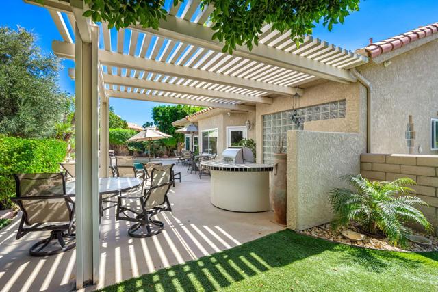 Image 32 of 50 For 370 Links Drive