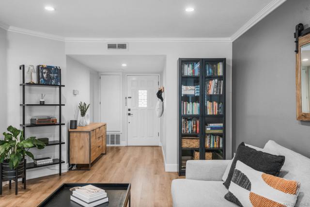 528 Via De La Valle, Solana Beach CA: https://media.crmls.org/mediaz/94c2a603-2cdd-4faf-accb-76c3420069b3.jpg