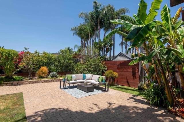 4472 Huerfano Ave, San Diego CA: https://media.crmls.org/mediaz/94c2f887-52e4-48f2-9e92-d5d58f514df5.jpg