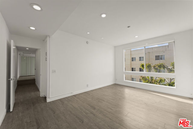 1932 Selby Avenue, Los Angeles CA: https://media.crmls.org/mediaz/94c32967-26da-470d-92eb-ede22a044db5.jpg