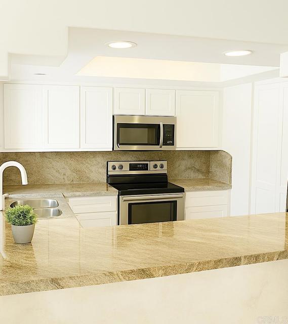 520 Via De La Valle, Solana Beach CA: https://media.crmls.org/mediaz/94c39407-083b-4bd4-8ffd-2dd8acc88a79.jpg
