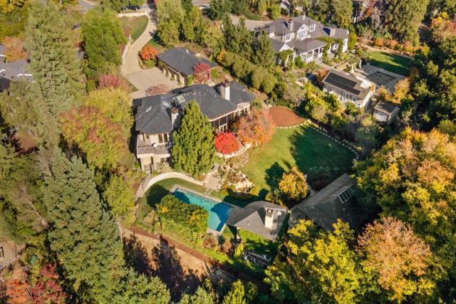 26140 Rancho Manuella Lane, Los Altos Hills CA: https://media.crmls.org/mediaz/94c3b2cd-8e3e-4989-8da3-5999688c6ca8.jpg