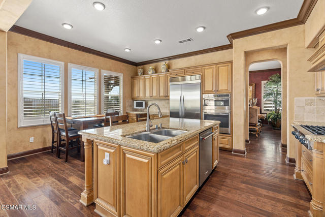 1728 Bluesage Court, Simi Valley CA: https://media.crmls.org/mediaz/94c3fdf4-9724-4927-a200-f5a625e85569.jpg