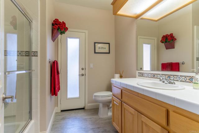 30646 Red Hawk Road, Valley Center CA: https://media.crmls.org/mediaz/94c435c6-e0f6-4e7f-89b4-d764732d9aa4.jpg