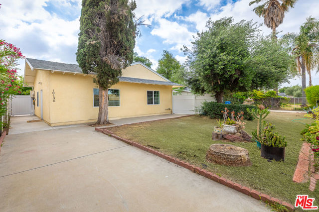 10136 Forbes Avenue, North Hills CA: https://media.crmls.org/mediaz/94c4546a-9d85-43ef-a3fe-e5db9779f15a.jpg