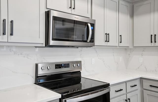 Image 26 of 46 For 671 Lindendale Court 168-18 Pla