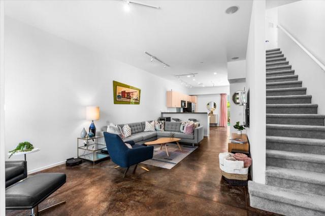 3552 Melody Lane, Palm Springs CA: https://media.crmls.org/mediaz/94c4b527-9dcc-41eb-9b49-acf41f08c544.jpg