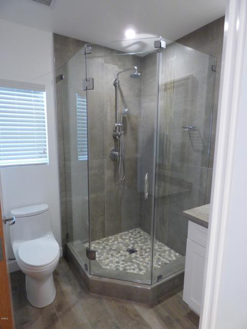 Detail Gallery Image 12 of 21 For 3412 Montrose Ave, Glendale,  CA 91214 - 2 Beds | 2 Baths