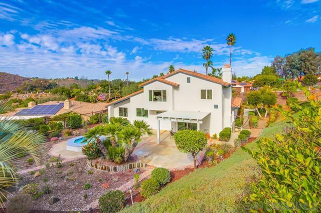 3302 Vista Rocosa, Escondido CA: https://media.crmls.org/mediaz/94c62a12-5464-4b99-9012-3e2e5cee4b83.jpg