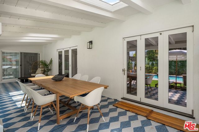 5614 Ponce Avenue, Woodland Hills CA: https://media.crmls.org/mediaz/94c63711-b0b5-4f5a-bb3b-f2a0f17a14e4.jpg