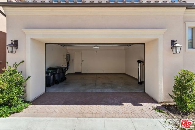 182 Plum Lily, Irvine CA: https://media.crmls.org/mediaz/94c7808a-3d10-48e4-be8d-4ce236545225.jpg