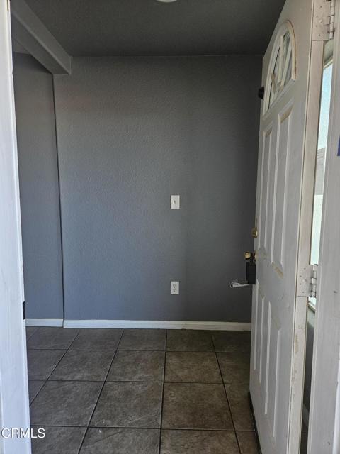 Detail Gallery Image 3 of 23 For 10648 Peach Ave, California City,  CA 93505 - 3 Beds | 2 Baths