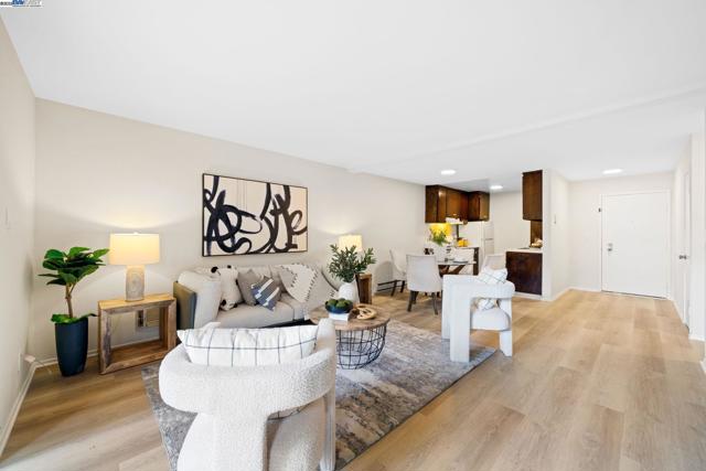 1327 Webster St, Alameda CA: https://media.crmls.org/mediaz/94c8bff6-0d89-4fa4-adbc-c5d3b5866404.jpg