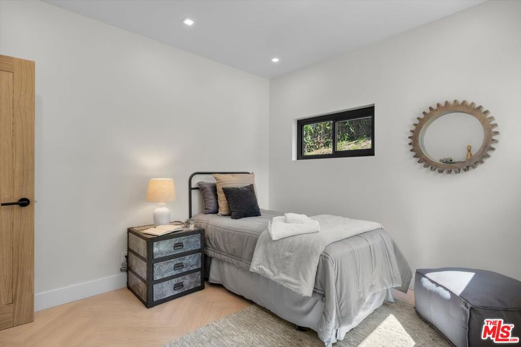 MLS #26845903 image #44
