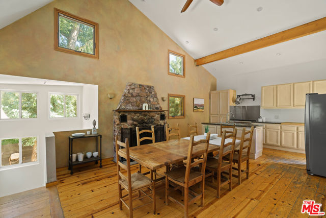 2026 Topanga Skyline Drive, Topanga CA: https://media.crmls.org/mediaz/94c8dcc8-22be-481f-9131-177d9ce810e8.jpg