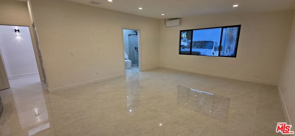 MLS #26733057 image #16
