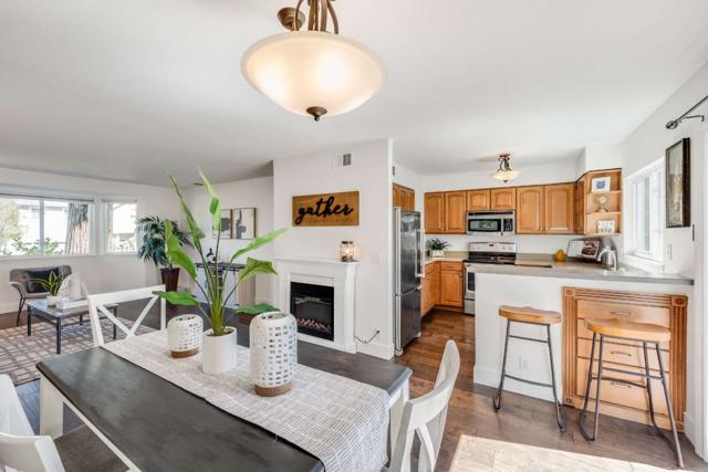 159 Centre Street, Mountain View CA: https://media.crmls.org/mediaz/94c93b15-6e43-4b96-bf56-daffe41d7877.jpg