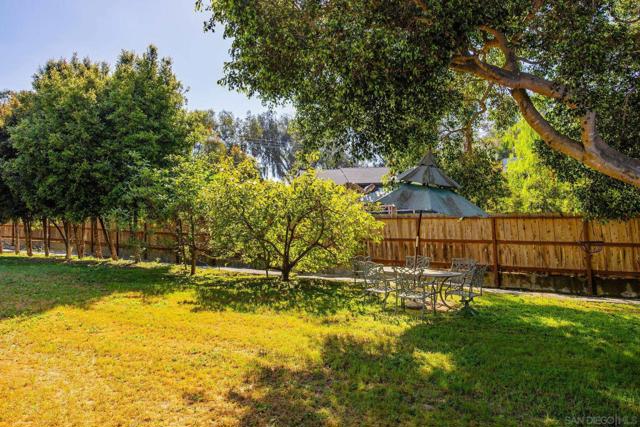 661 Union, Encinitas CA: https://media.crmls.org/mediaz/94c94453-6e6c-47fe-adab-b6ee99482589.jpg