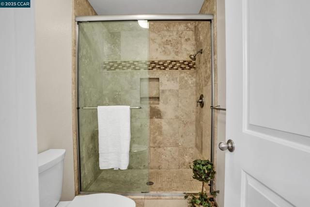 1430 Tampico Pl, Walnut Creek CA: https://media.crmls.org/mediaz/94ca3789-abe4-4ab7-99ea-5d18312e5a9f.jpg