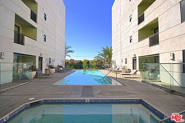 Image 2 for 1234 Wilshire Blvd #607, Los Angeles, CA 90017