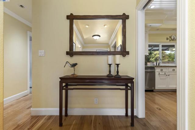 5145 Springdale Ave, Pleasanton CA: https://media.crmls.org/mediaz/94cc3ab2-3b81-4173-bec3-7e031c6bafcd.jpg