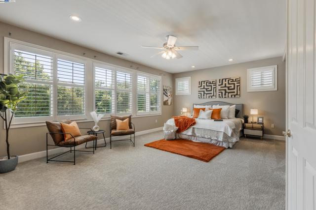 5633 Selena Ct, Pleasanton CA: https://media.crmls.org/mediaz/94cd1512-42db-430e-a34e-5fce59bf9417.jpg