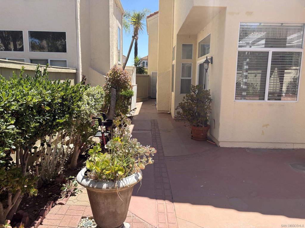 17972 Pueblo Vista Lane - photo 2