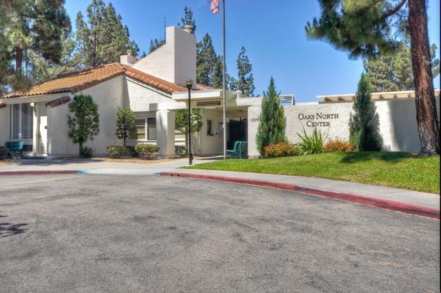 13356 Corte De Comares, San Diego CA: https://media.crmls.org/mediaz/94cd7b26-0361-46a5-a199-7c3fc02a591d.jpg