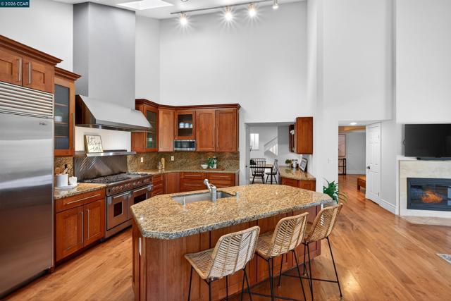 951 Redwood Dr, Danville CA: https://media.crmls.org/mediaz/94cd8913-bbb3-417a-9639-173a7e911f9c.jpg