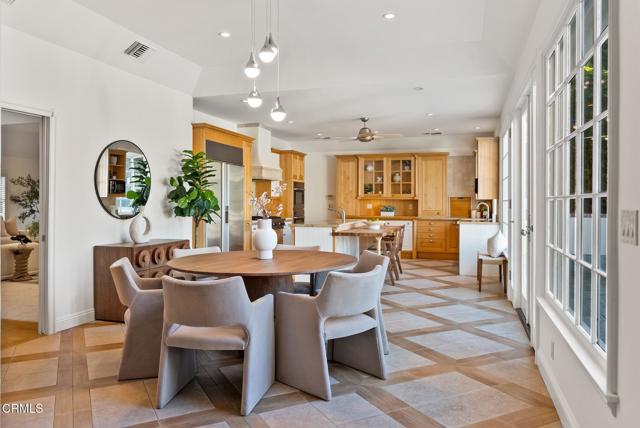 Detail Gallery Image 10 of 45 For 2596 Wallingford Dr, Beverly Hills,  CA 90210 - 4 Beds | 3/1 Baths