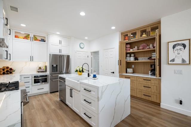 81810 La Paz Court, La Quinta CA: https://media.crmls.org/mediaz/94cf2c56-dd91-486e-9ad4-53c0e76d9b8f.jpg