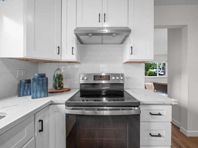 17914 Joseph Dr, Castro Valley CA: https://media.crmls.org/mediaz/94cfd880-94b2-4490-bcf8-958e0fdc165c.jpg