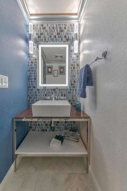 719 Gettysburg Way, Gilroy CA: https://media.crmls.org/mediaz/94d0702d-3a23-4c6f-8aca-8a5216b7b272.jpg
