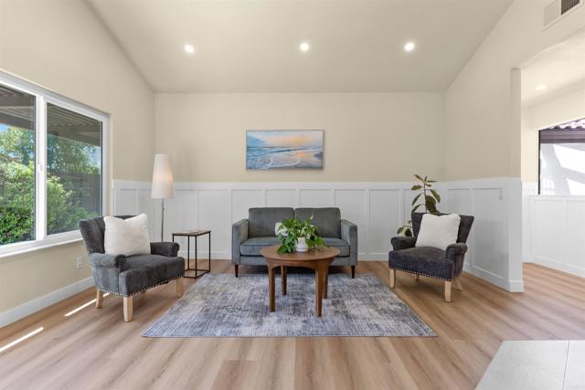 3565 Avenida Amorosa, Escondido CA: https://media.crmls.org/mediaz/94d07f3b-1703-4a4e-9fb5-4148ee12cf9d.jpg