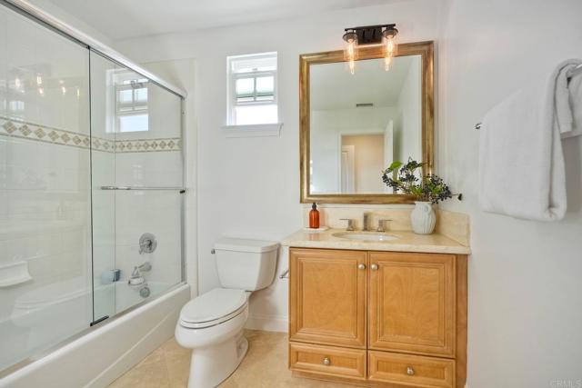 14317 Salida Del Sol, San Diego CA: https://media.crmls.org/mediaz/94d0e995-8854-4245-8674-871f260e97af.jpg