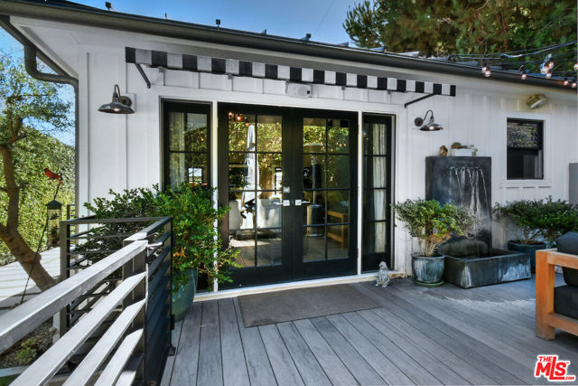 4311 Finley Avenue, Los Angeles CA: https://media.crmls.org/mediaz/94d35f7c-f4bf-49ce-88ae-c79bc9f05045.jpg