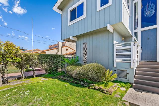 22956 E Cliff Drive, Santa Cruz CA: https://media.crmls.org/mediaz/94d3e7b2-f247-4cff-ad8f-0b2078c719dd.jpg