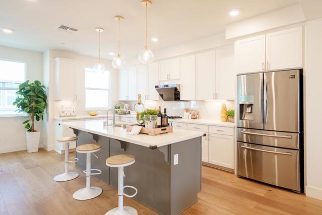 897 Fillmore Terrace, Sunnyvale CA: https://media.crmls.org/mediaz/94d3f0e3-9cdc-46b8-9f2b-35fc580ab73f.jpg