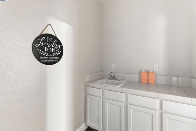 5512 Sagehen Ct, Loomis CA: https://media.crmls.org/mediaz/94d457df-6371-43f7-9c1a-6b7b46a3760b.jpg