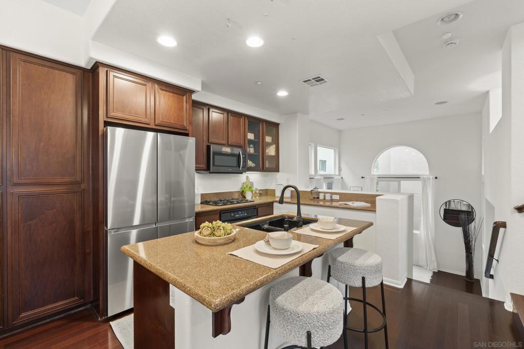 2768 Villas Way - photo 6