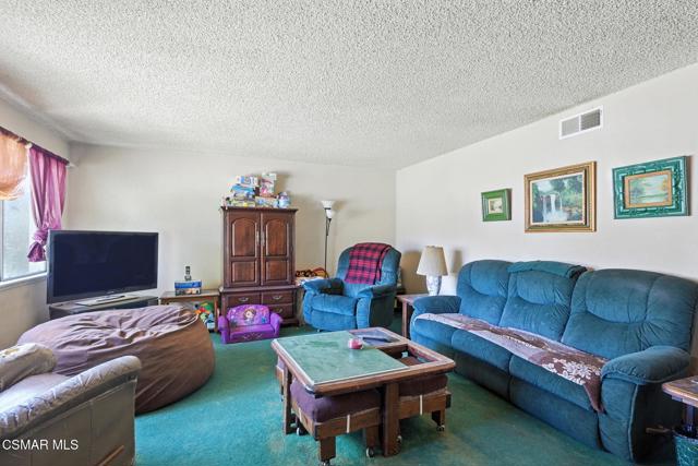 2049 Stanford Drive, Simi Valley CA: https://media.crmls.org/mediaz/94d4a003-9d0c-4e31-8a3b-4bfa25d18f69.jpg